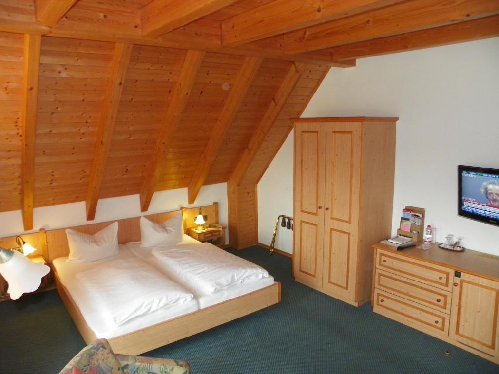 Landhotel Steigerwaldhaus Burghaslach Rum bild