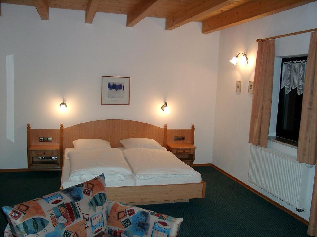 Landhotel Steigerwaldhaus Burghaslach Rum bild